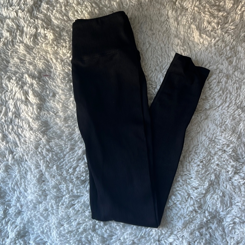Fabletics black ribbed leggings. XS. Never worn